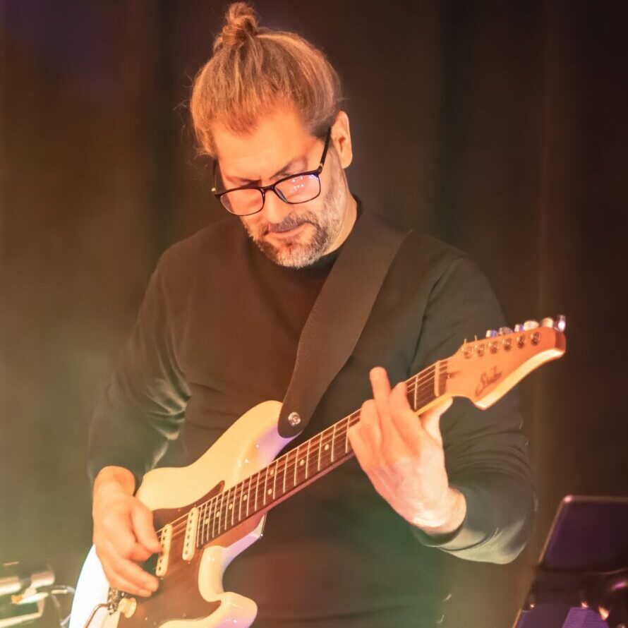 Marco – Gitarre, Hot Rocket Coverband